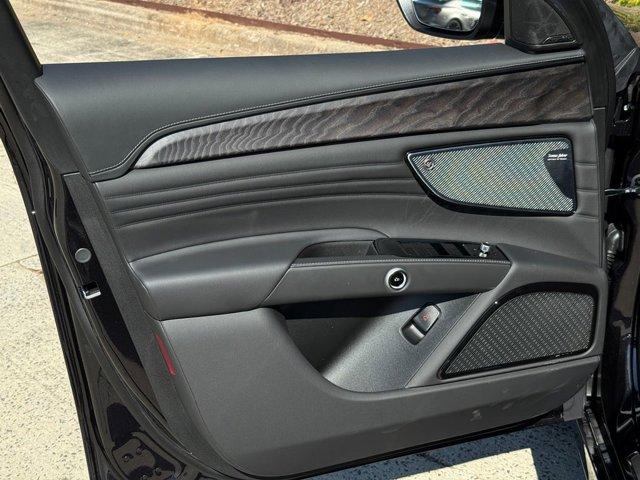 new 2025 Maserati Grecale car, priced at $79,999