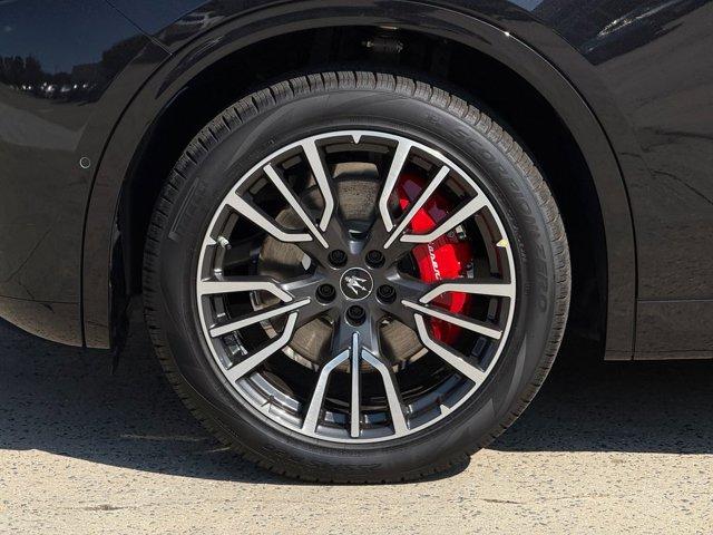 new 2025 Maserati Grecale car, priced at $79,999
