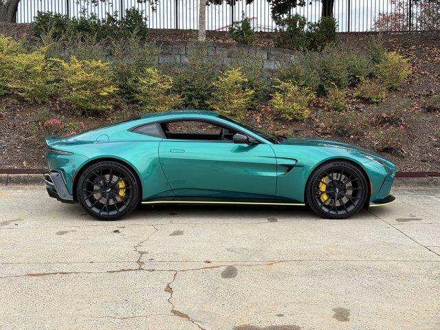 new 2025 Aston Martin Vantage car