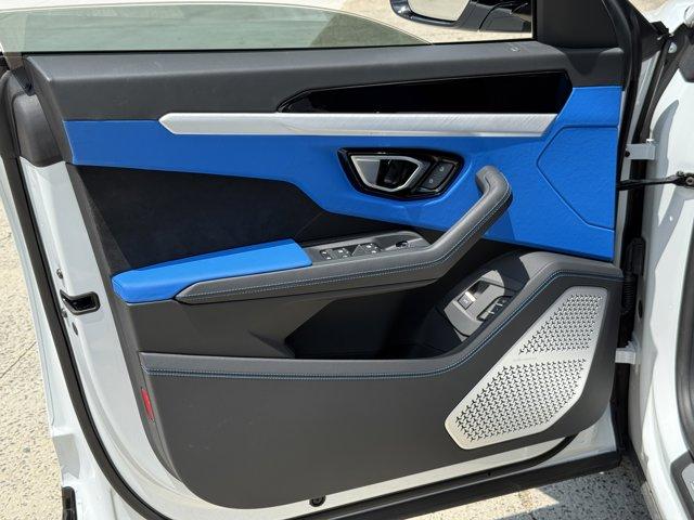 used 2022 Lamborghini Urus car, priced at $239,999