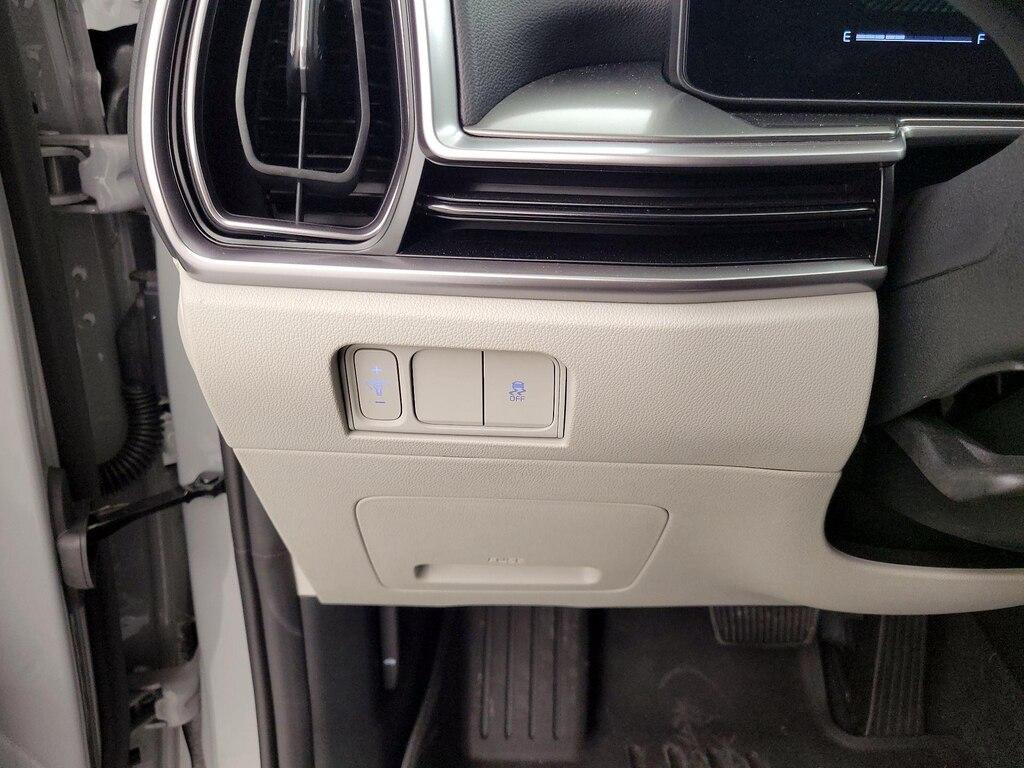 used 2025 Kia Sorento car, priced at $35,998