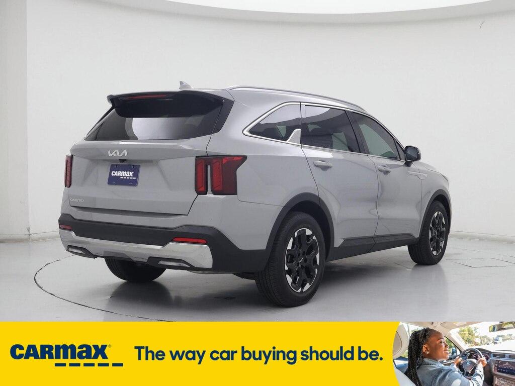 used 2025 Kia Sorento car, priced at $35,998