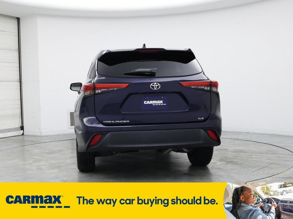 used 2021 Toyota Highlander car, priced at $32,998