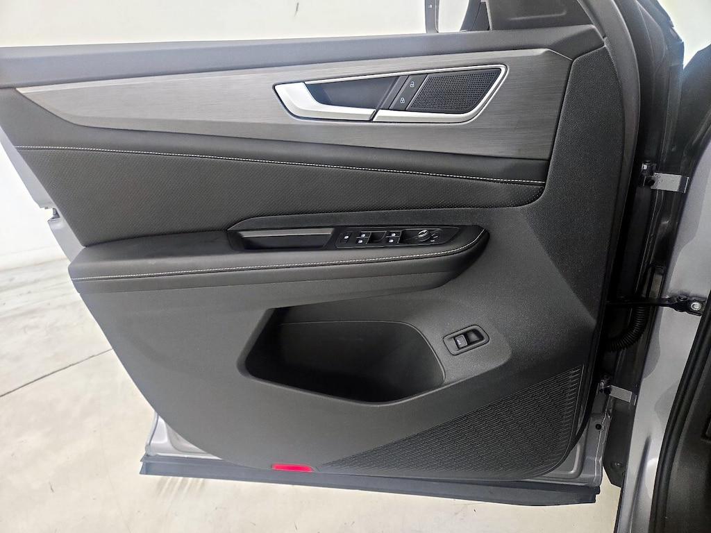 used 2024 Volkswagen Atlas Cross Sport car, priced at $30,998