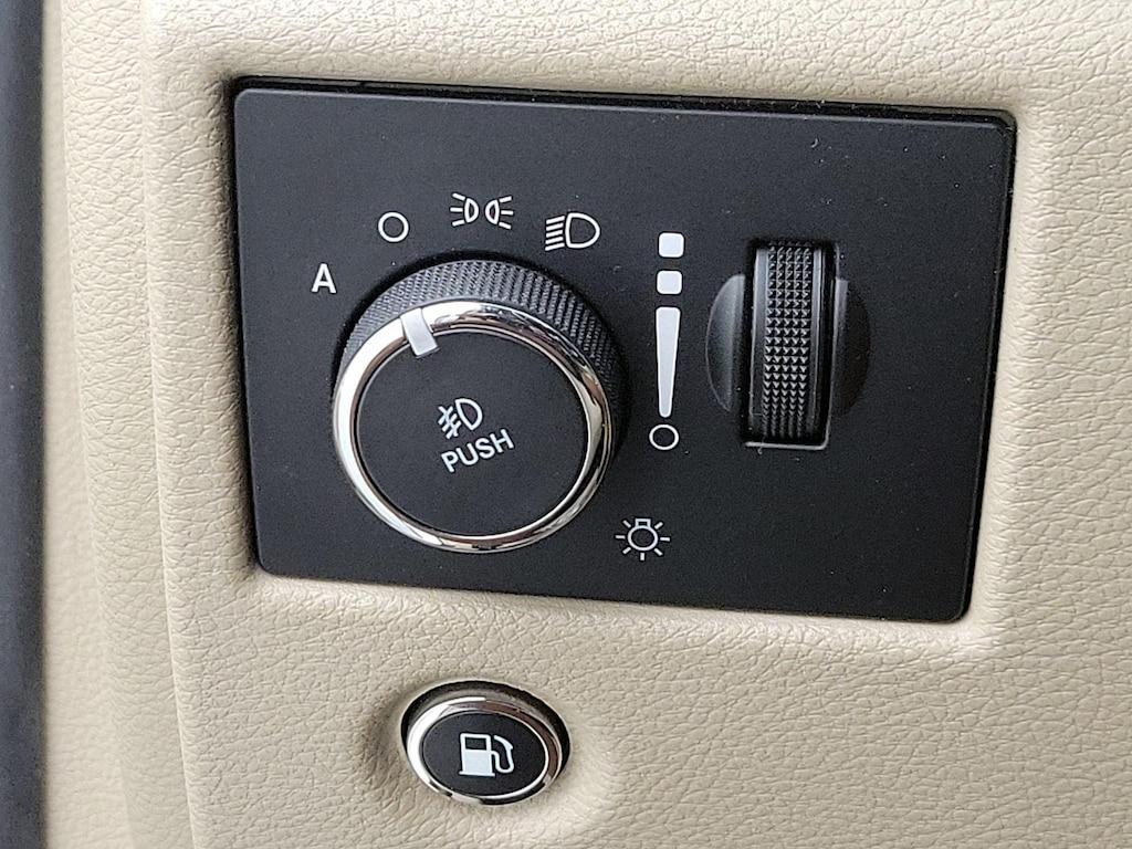 used 2018 Jeep Grand Cherokee car, priced at $19,998
