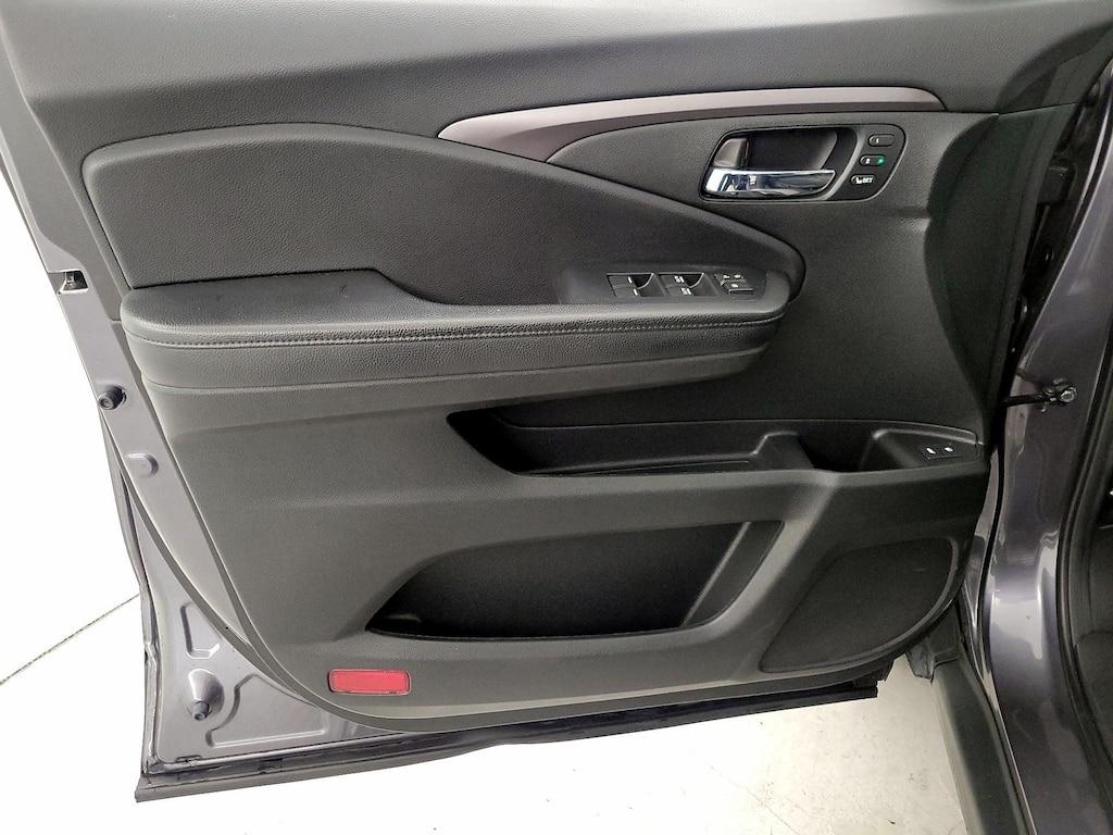 used 2021 Honda Pilot car, priced at $29,998