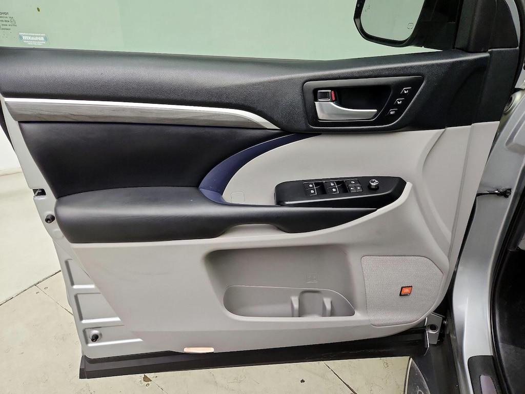 used 2019 Toyota Highlander Hybrid car, priced at $33,998