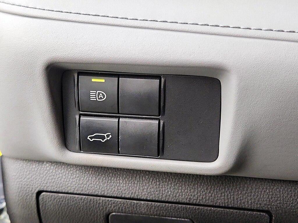 used 2022 Toyota Highlander car, priced at $30,998