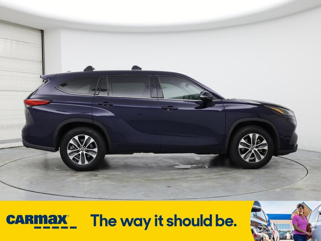 used 2022 Toyota Highlander car, priced at $30,998
