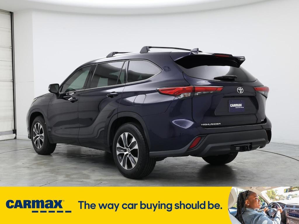 used 2022 Toyota Highlander car, priced at $30,998