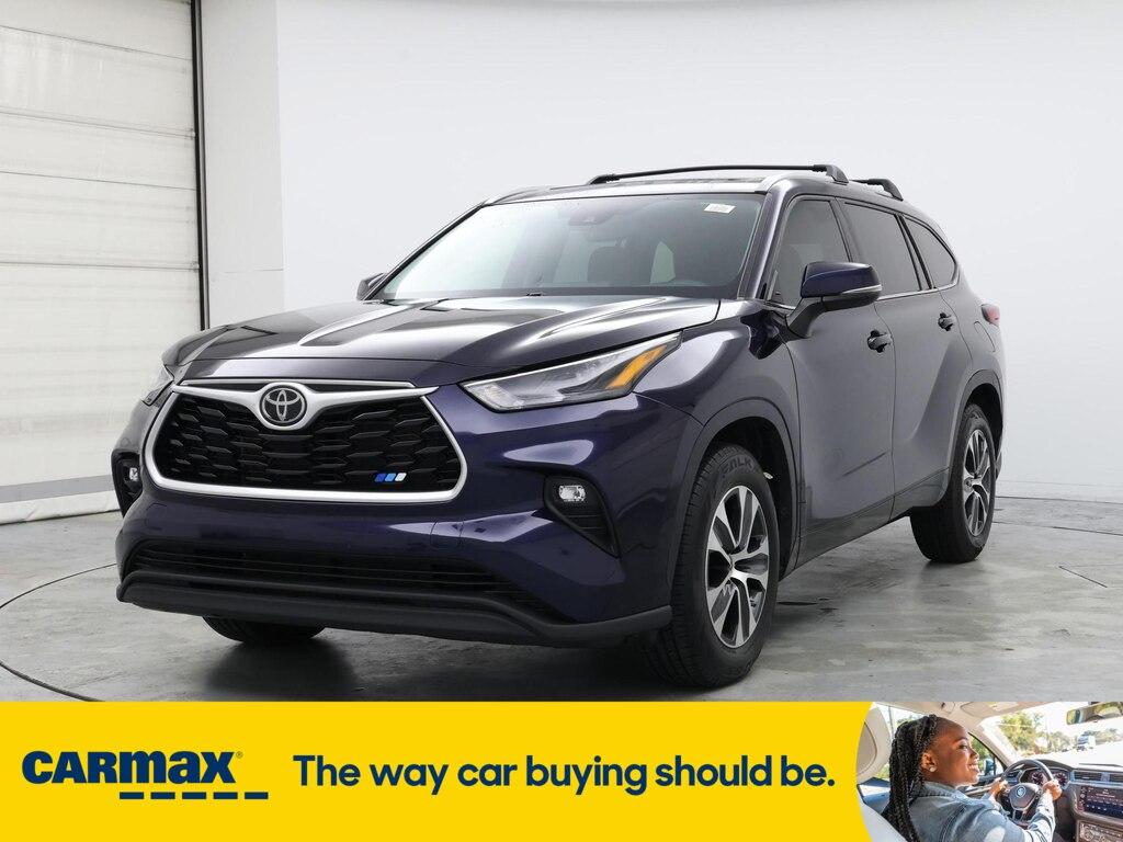 used 2022 Toyota Highlander car, priced at $30,998