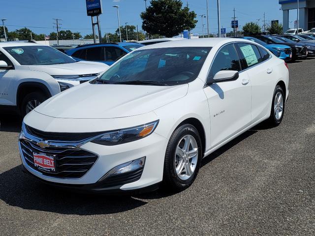 new 2025 Chevrolet Malibu car, priced at $26,157