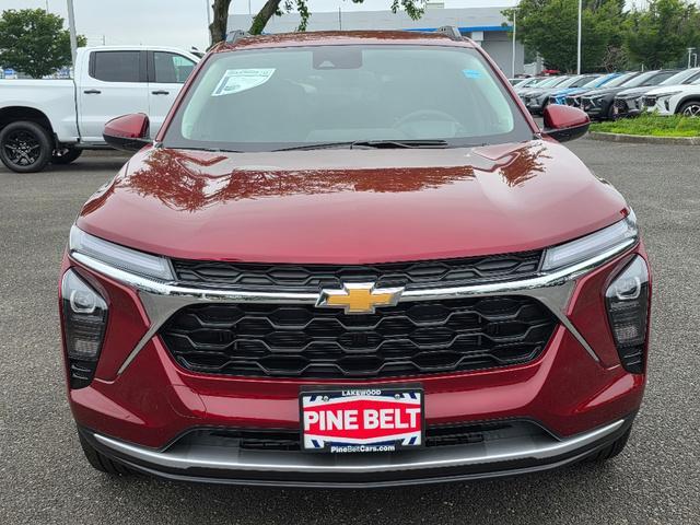 new 2025 Chevrolet Trax car, priced at $24,717