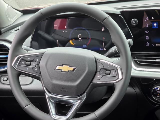 new 2025 Chevrolet Trax car, priced at $24,717