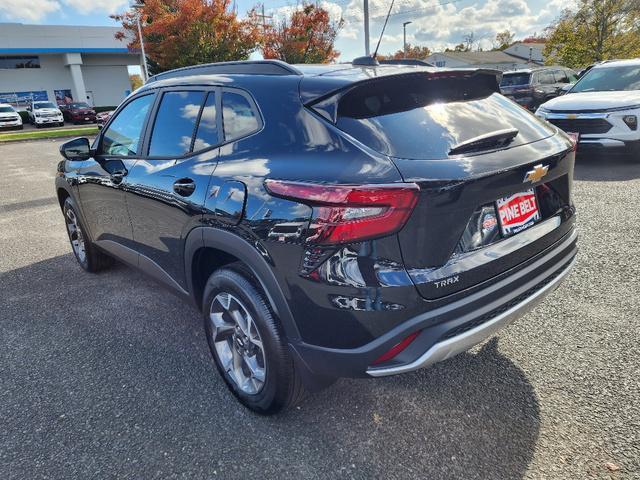 new 2025 Chevrolet Trax car, priced at $24,642