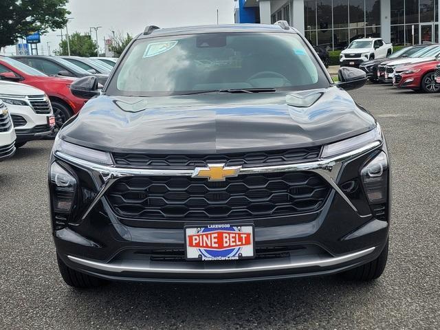 new 2025 Chevrolet Trax car, priced at $25,637