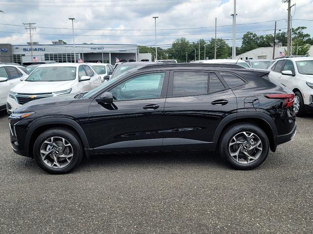 new 2025 Chevrolet Trax car, priced at $25,537