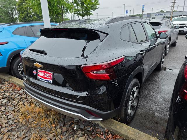 new 2025 Chevrolet Trax car, priced at $24,997