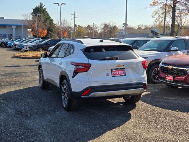 new 2025 Chevrolet Trax car, priced at $24,197