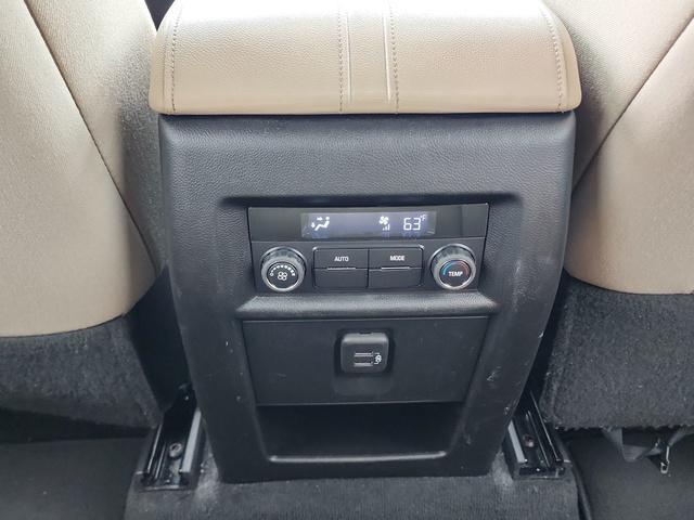used 2023 Chevrolet Traverse car, priced at $26,982