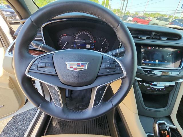 used 2017 Cadillac XT5 car, priced at $19,582