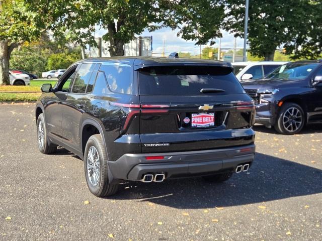 new 2024 Chevrolet Traverse car, priced at $36,652