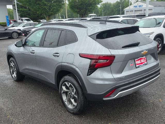 new 2025 Chevrolet Trax car, priced at $24,442