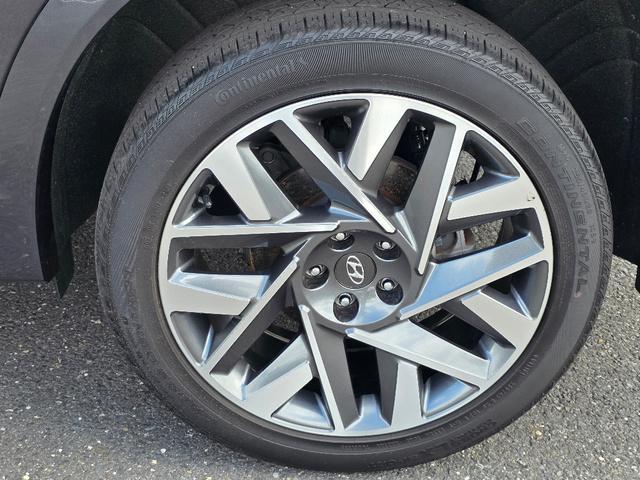 used 2022 Hyundai Santa Fe car, priced at $28,934
