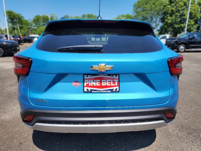 new 2025 Chevrolet Trax car, priced at $24,002