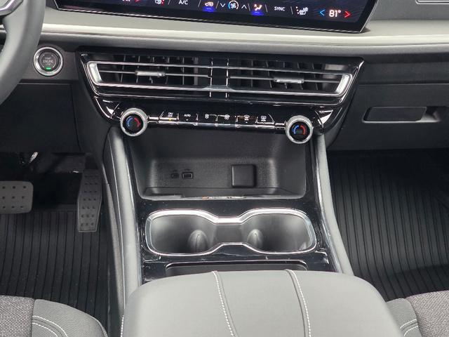 new 2026 Chevrolet Traverse car, priced at $45,612