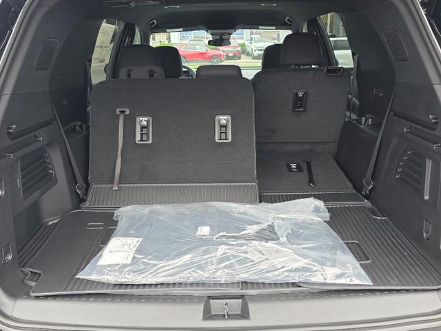 new 2026 Chevrolet Traverse car, priced at $45,612