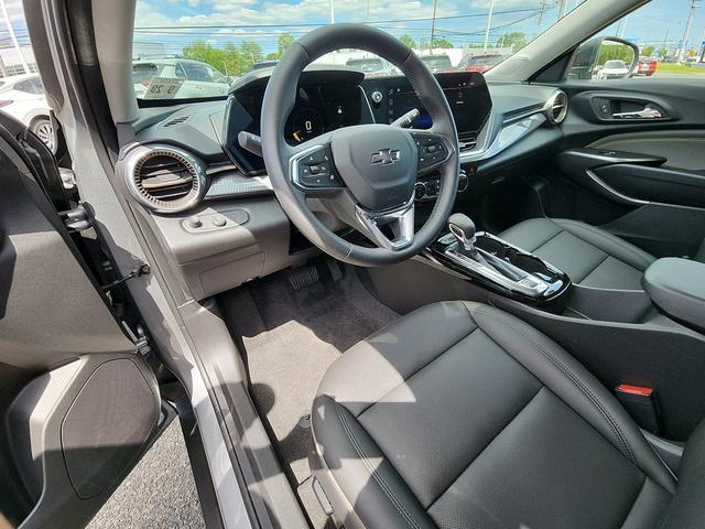 used 2025 Chevrolet Trax car, priced at $25,681