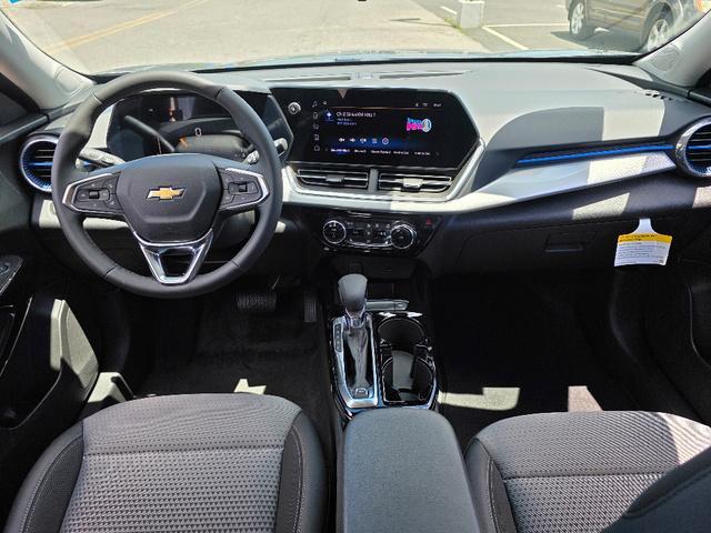 new 2025 Chevrolet Trax car, priced at $24,997