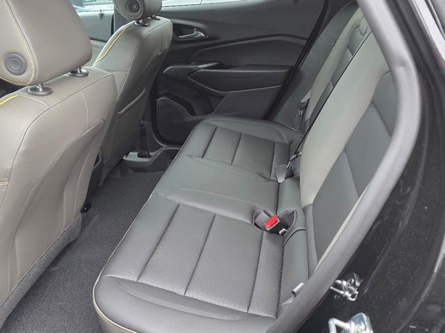 new 2025 Chevrolet Trax car, priced at $26,812
