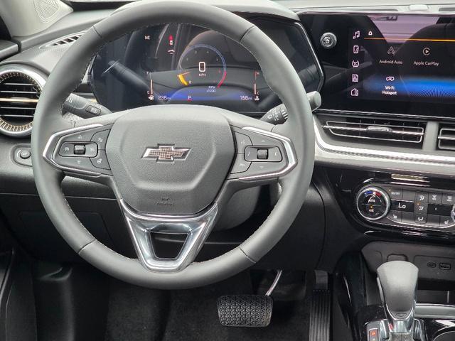 new 2025 Chevrolet Trax car, priced at $26,812
