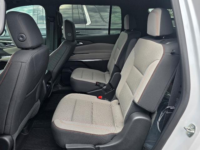 new 2025 Chevrolet Traverse car, priced at $42,898