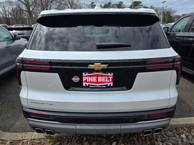new 2025 Chevrolet Traverse car, priced at $42,898