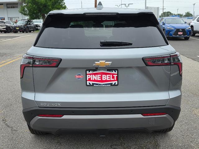 new 2026 Chevrolet Equinox car, priced at $32,022