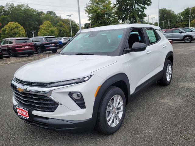 new 2025 Chevrolet TrailBlazer car, priced at $26,102