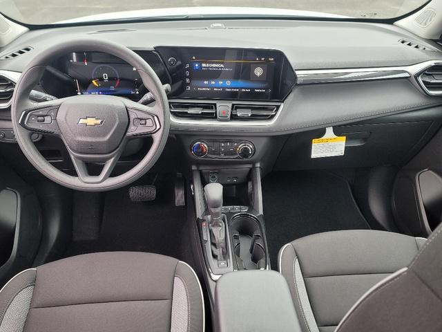 new 2025 Chevrolet TrailBlazer car, priced at $26,102