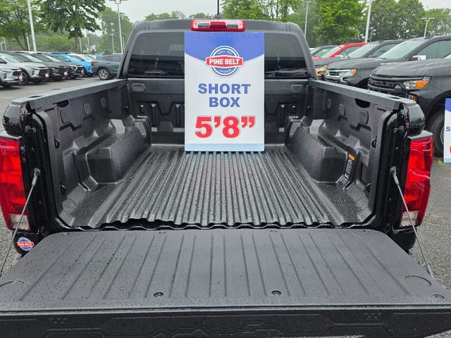 new 2025 Chevrolet Colorado car, priced at $32,802