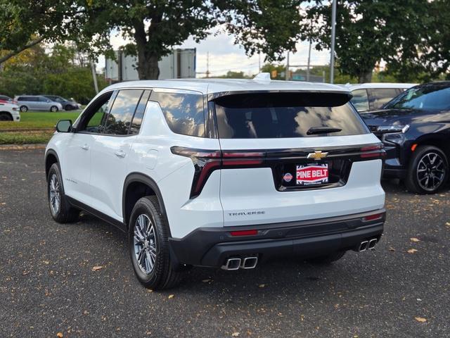 new 2024 Chevrolet Traverse car, priced at $36,652