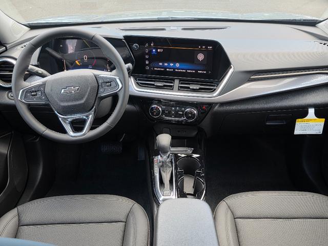 new 2025 Chevrolet Trax car, priced at $26,647