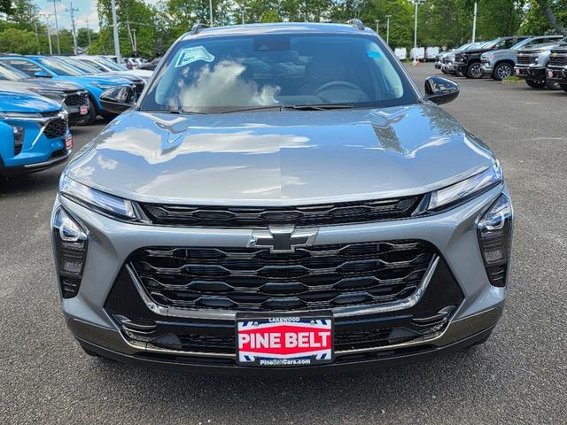 new 2025 Chevrolet Trax car, priced at $26,647