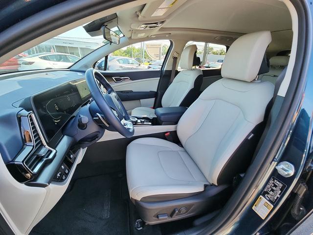 used 2023 Kia Sportage Hybrid car, priced at $28,132