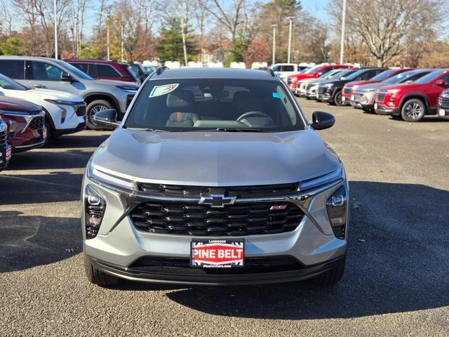 new 2025 Chevrolet Trax car, priced at $25,402