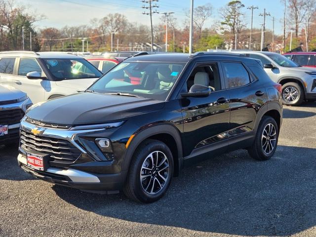 new 2025 Chevrolet TrailBlazer car, priced at $25,747