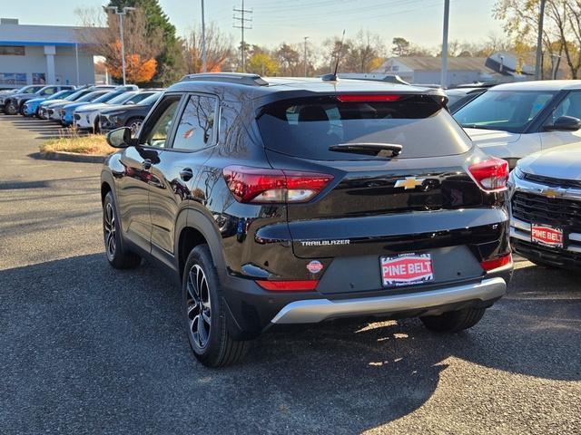 new 2025 Chevrolet TrailBlazer car, priced at $25,747