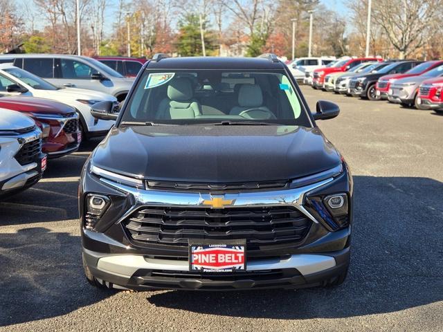 new 2025 Chevrolet TrailBlazer car, priced at $25,747