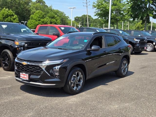 new 2025 Chevrolet Trax car, priced at $23,352